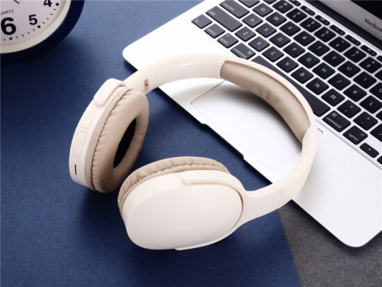 P-2961 Bluetooth Wireless Over-Ear Headphones with Long Battery Life and Stereo Sound