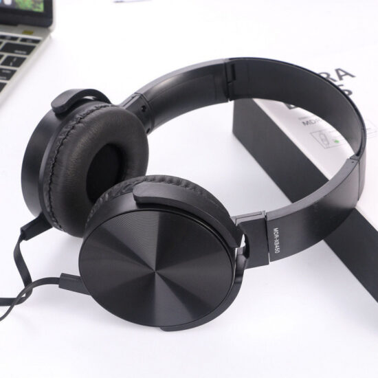 Retro Lightweight Wired Headphones for iPad, iPhone, Huawei – Over-Ear Design with 3.5mm Jack