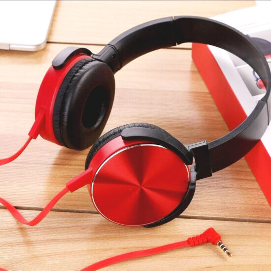 Retro Lightweight Wired Headphones for iPad, iPhone, Huawei – Over-Ear Design with 3.5mm Jack