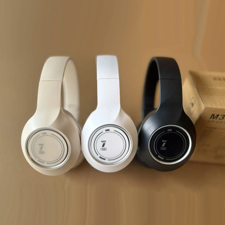 Stylish universal 3.5mm wired over-ear headphones for mobile devices – durable and noise-isolating